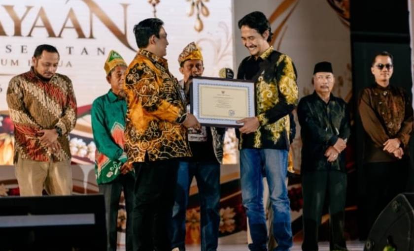 Ketua Jurusan Kesehatan Gigi Poltekkes Kemenkes Banjarmasin Raih Anugerah Kebudayaan Kalimantan Selatan 2026