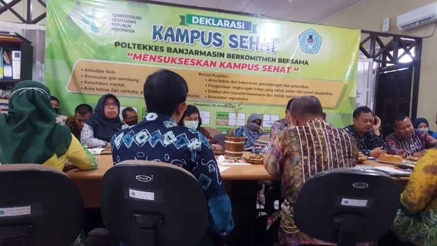 Rapat Internal di Direktorat Poltekkes Kemenkes Banjarmasin mengaenai Penarikan Mahasiswa